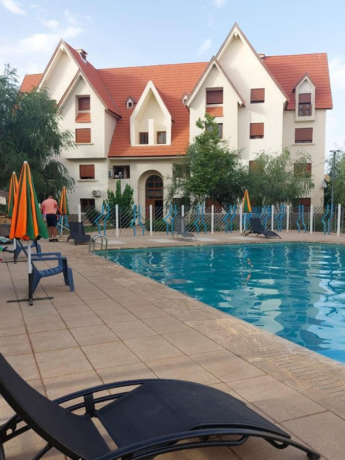 Ifrane Apartment With Swimming Pool מראה חיצוני תמונה